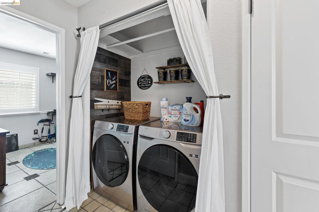 2055 Truman Ln Property Photo 14