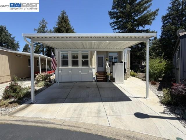 3263 Vineyard Ave Property Photo 1