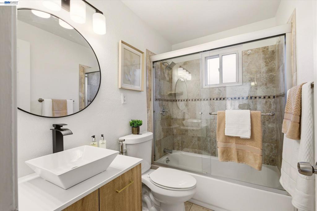 27409 Capri Ave Property Photo 24