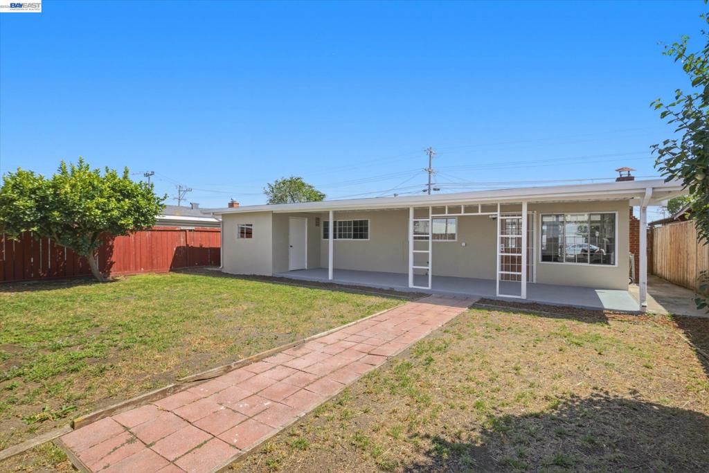 27409 Capri Ave Property Photo 26