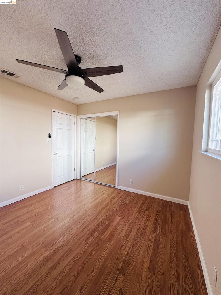 1044 Agate Ave Property Photo 7