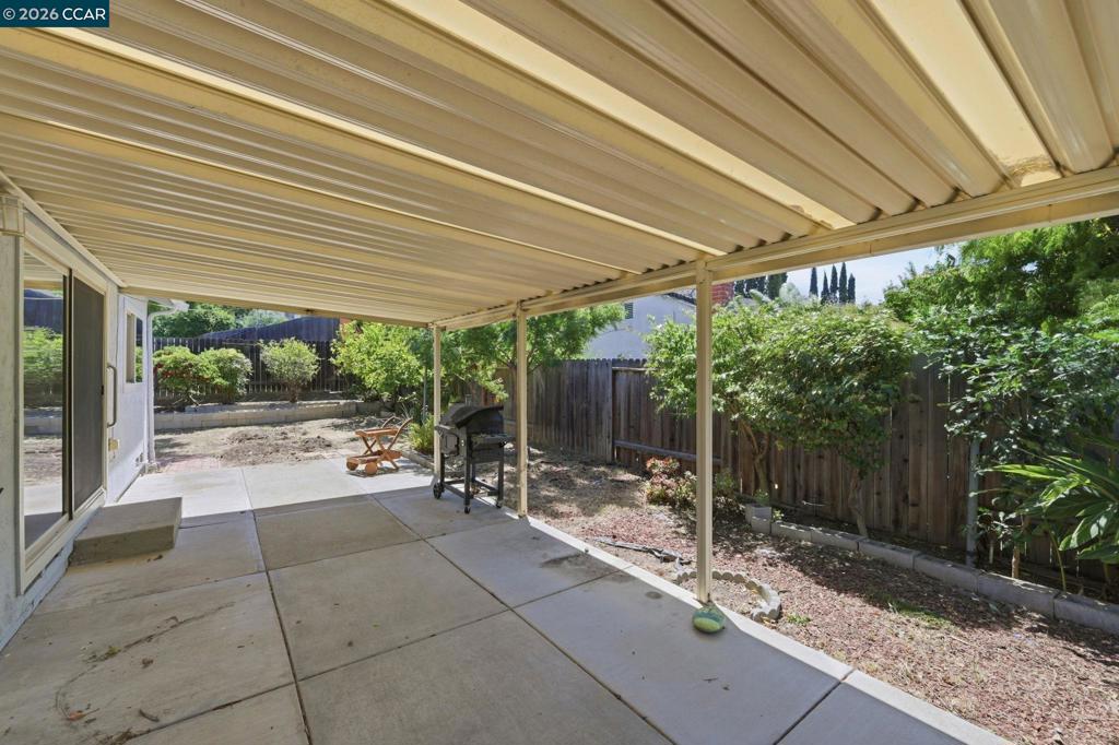 1100 Shaddick Dr Property Photo 12