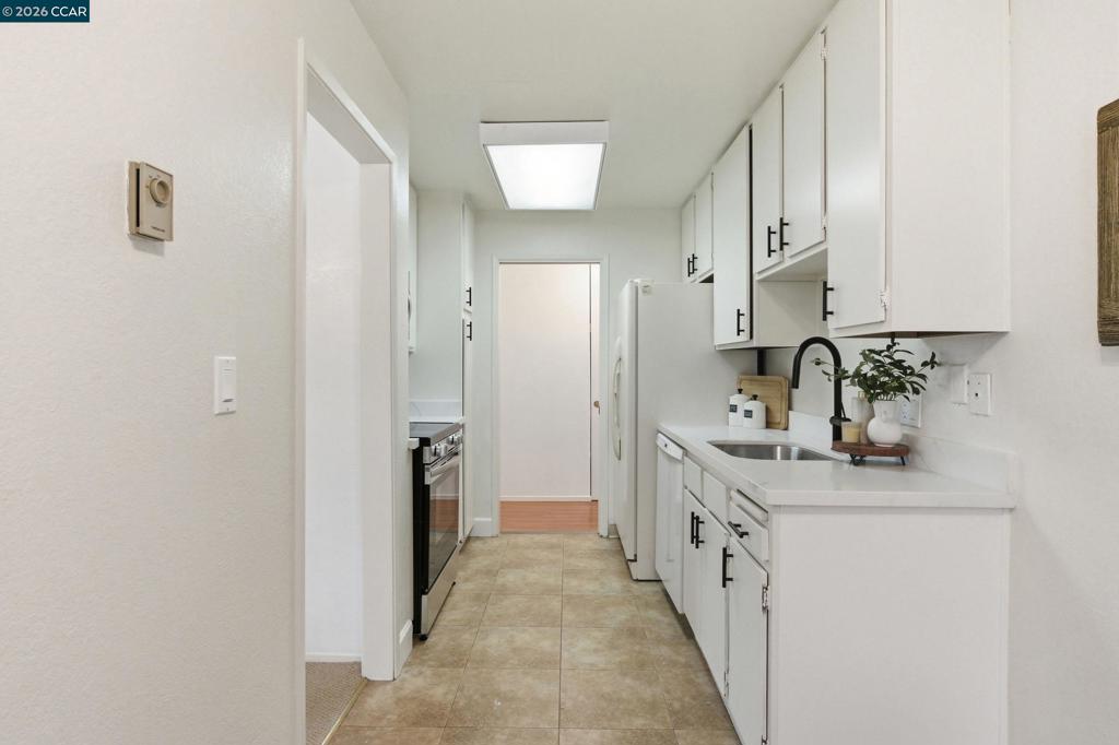 389 Belmont Street 103 Property Photo 9