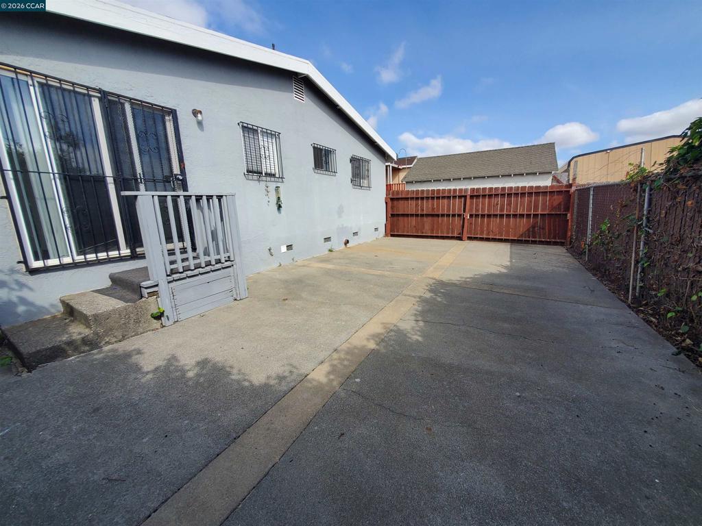 515 Grant St Property Photo 4