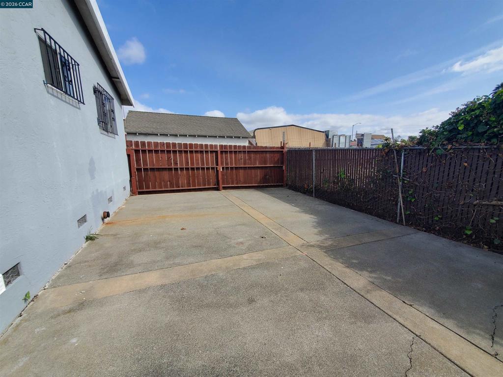 515 Grant St Property Photo 7