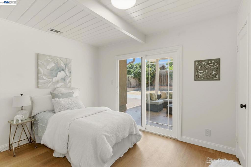 277 Shore Rd. Property Photo 14