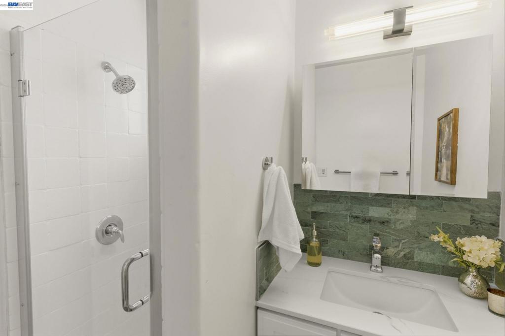 277 Shore Rd. Property Photo 20