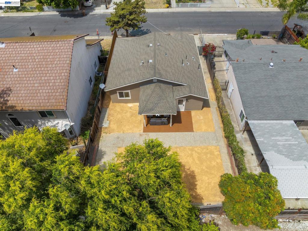277 Shore Rd. Property Photo 29