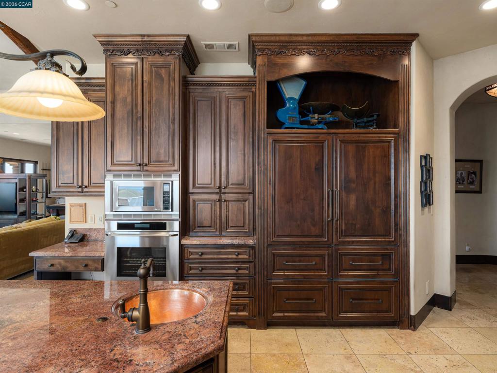 2020 Victorine Rd Property Photo 19