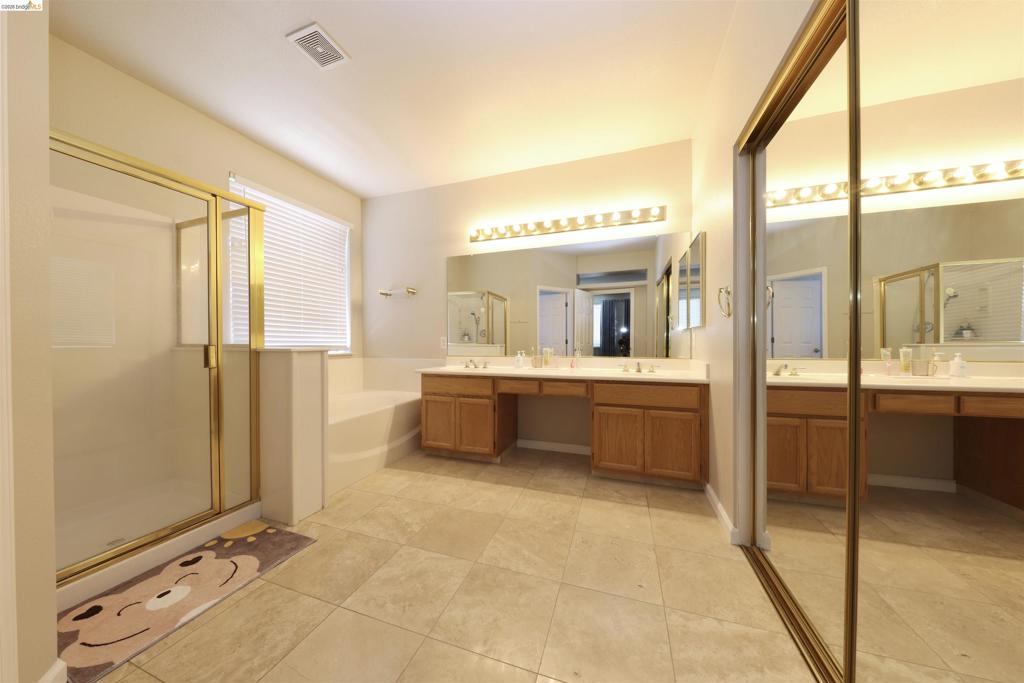 2641 Forty Niner Way Property Photo 15