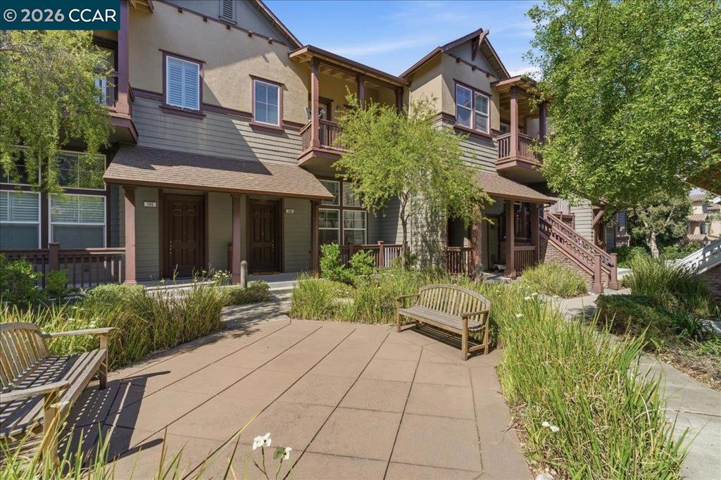 108 Serra Way Property Photo 2