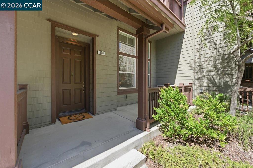 108 Serra Way Property Photo 3