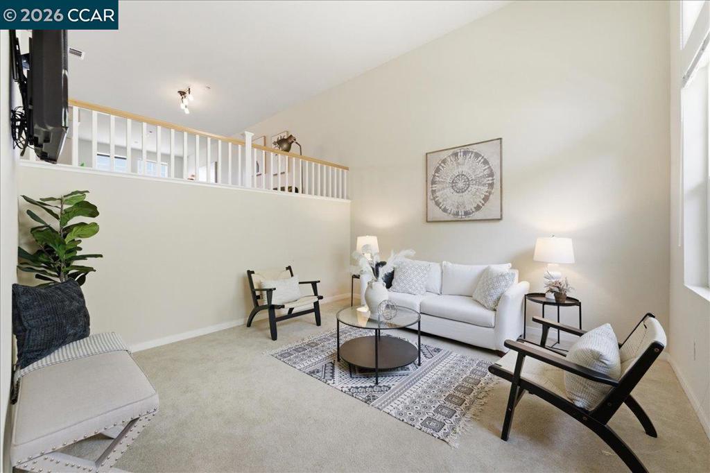 108 Serra Way Property Photo 4