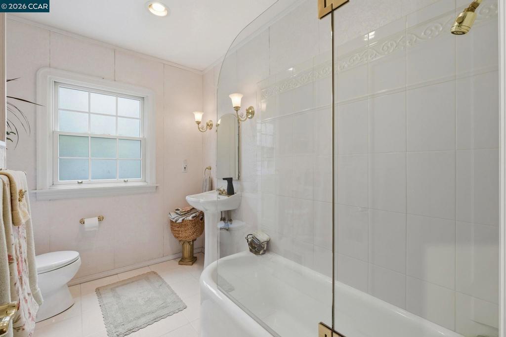 1225 Ulfinian Way Property Photo 29