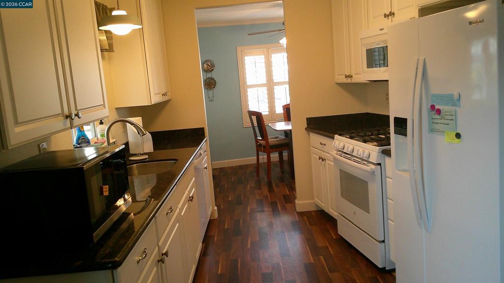 2320 Dalis Dr Property Photo 2