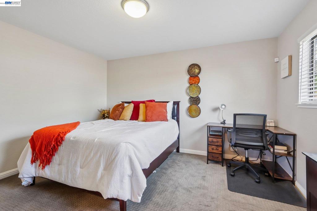 24653 Surrey Way Property Photo 18