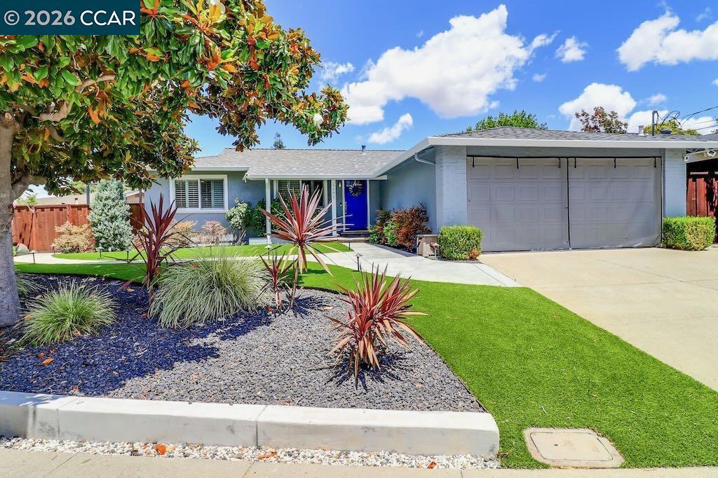 5491 Florida Dr Property Photo 1
