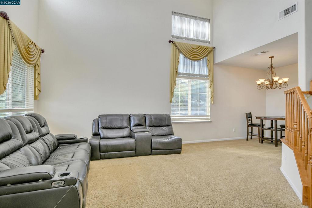 3605 Gloria Ct Property Photo 4