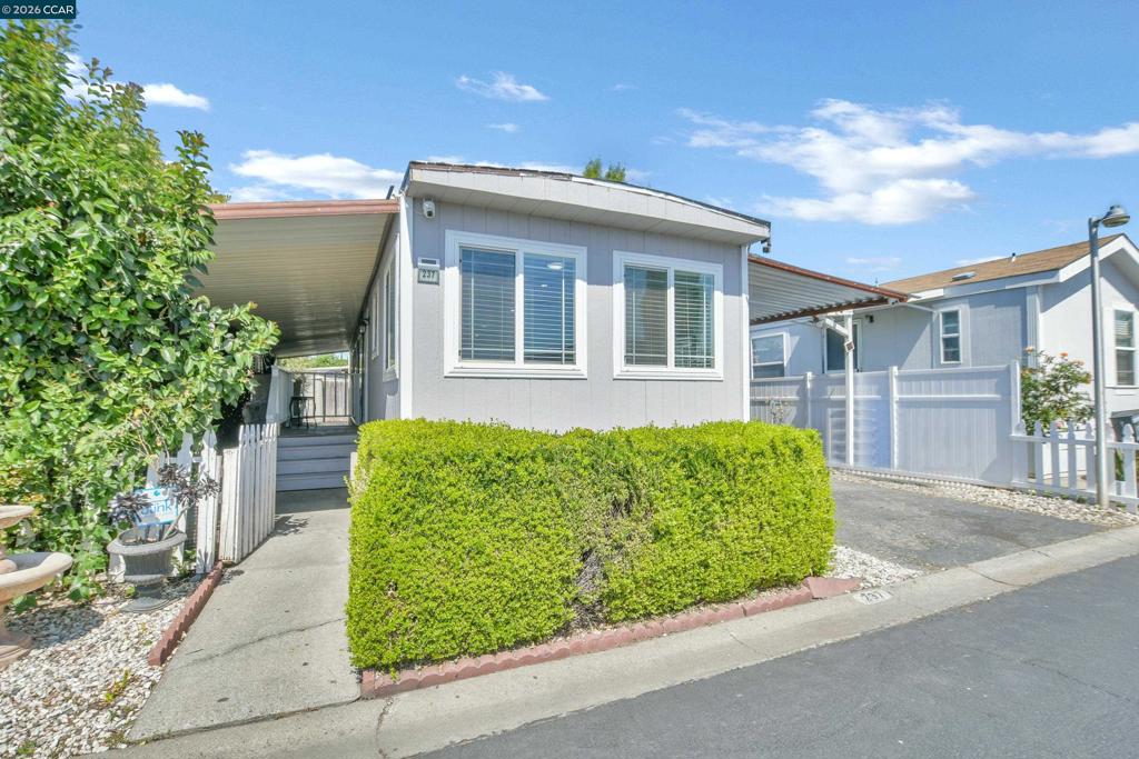 237 Orangevale Property Photo 1