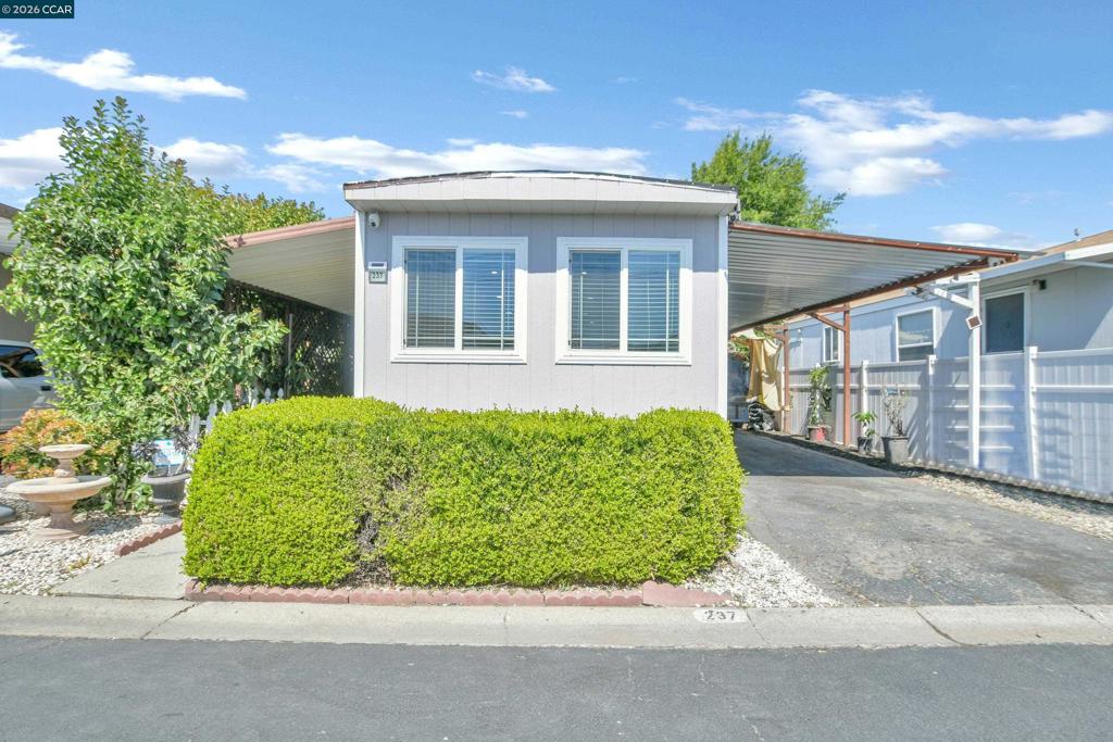 237 Orangevale Property Photo 2