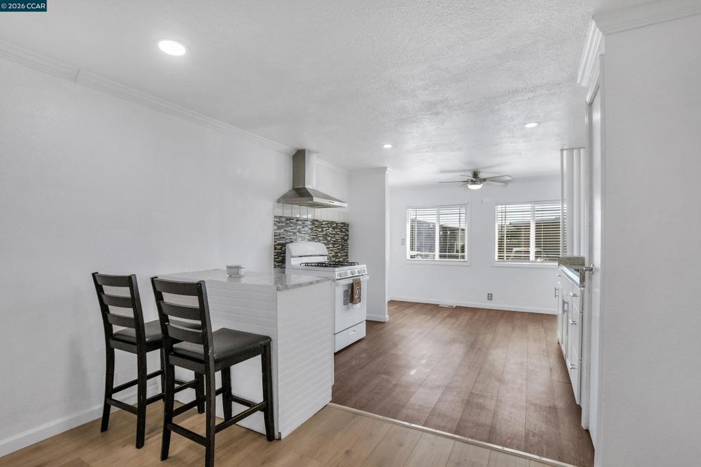 237 Orangevale Property Photo 4