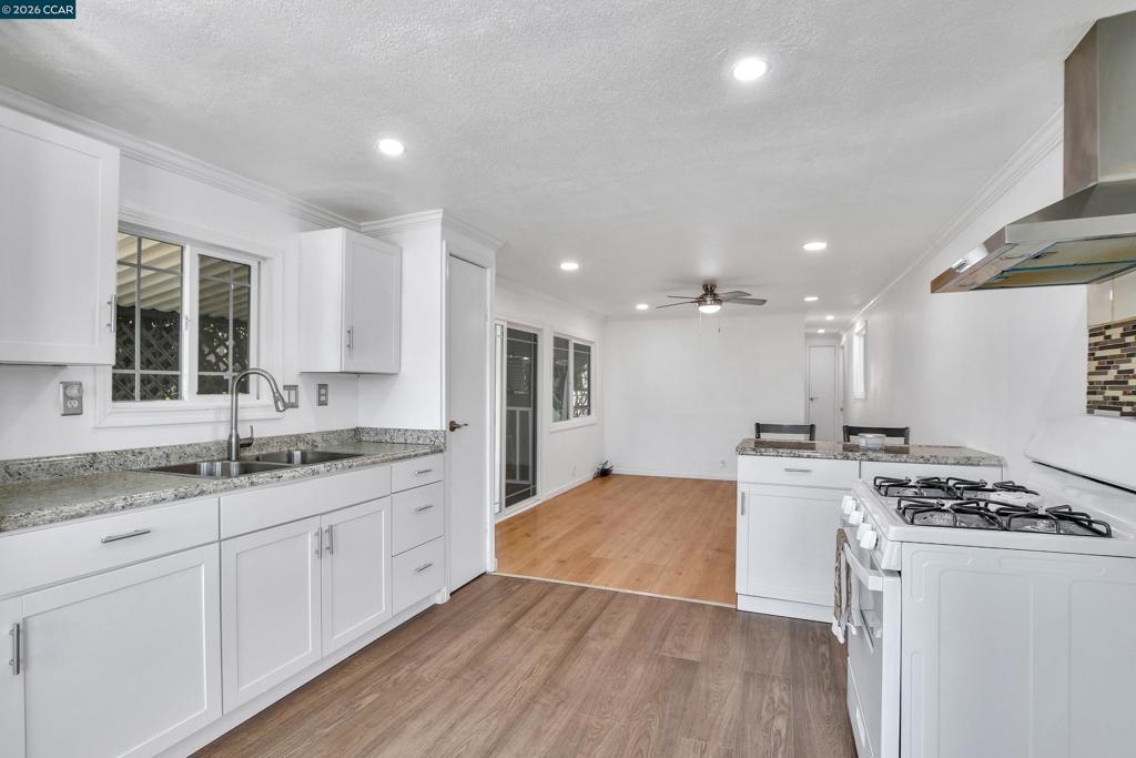 237 Orangevale Property Photo 6
