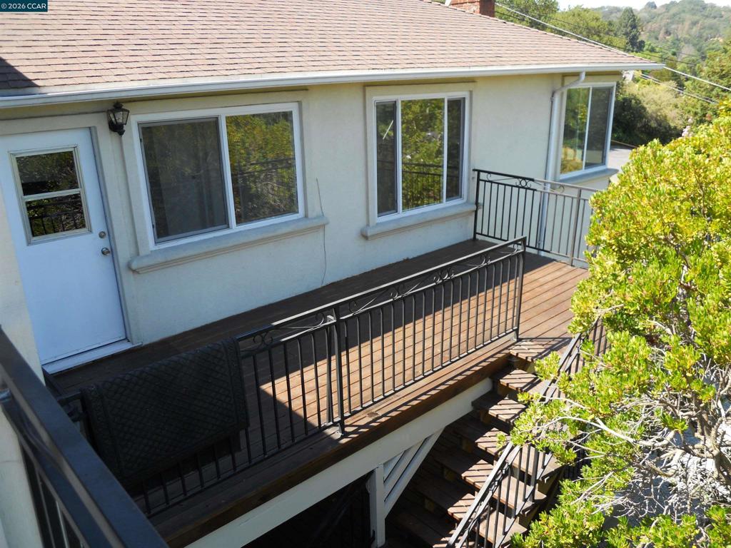 3692 Sundale Property Photo 4