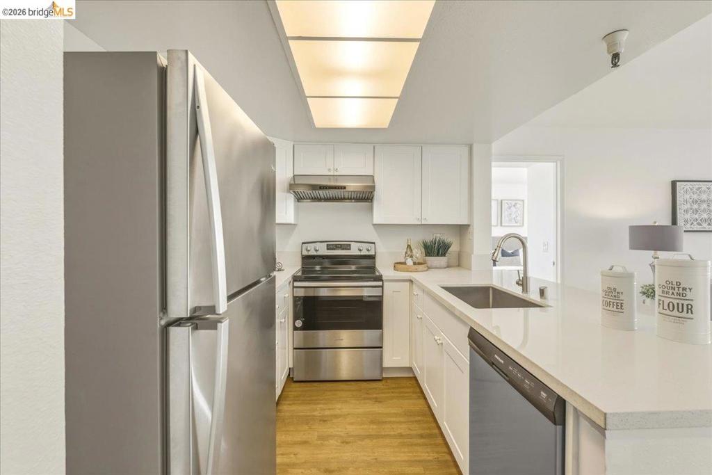 545 Pierce St 2313 Property Photo 7