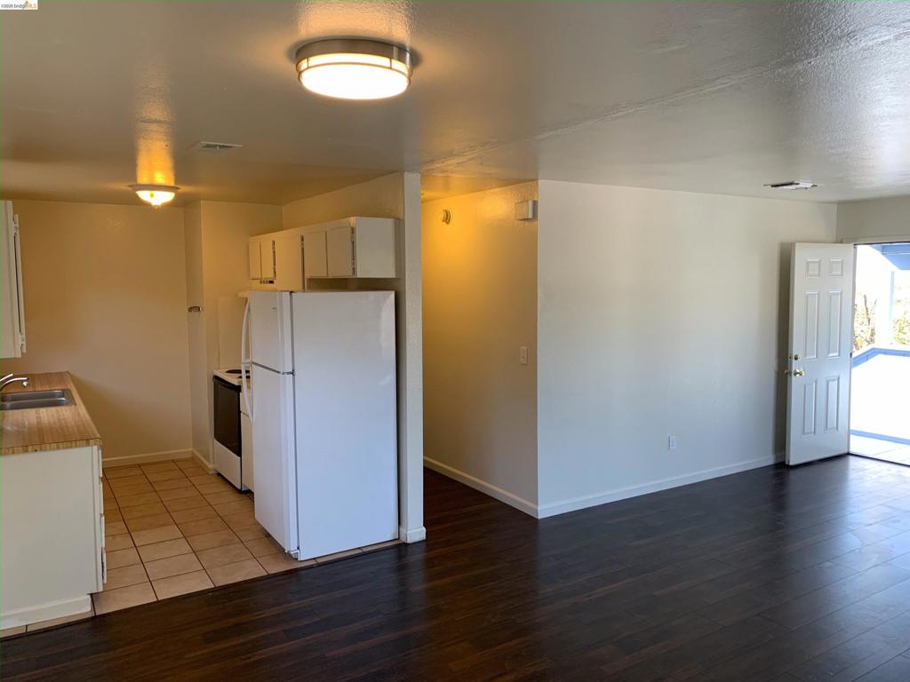 308 Florida St. Property Photo 8