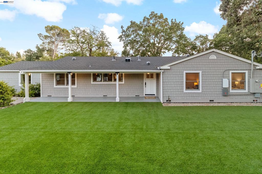 1021 Scots Ln Property Photo 3