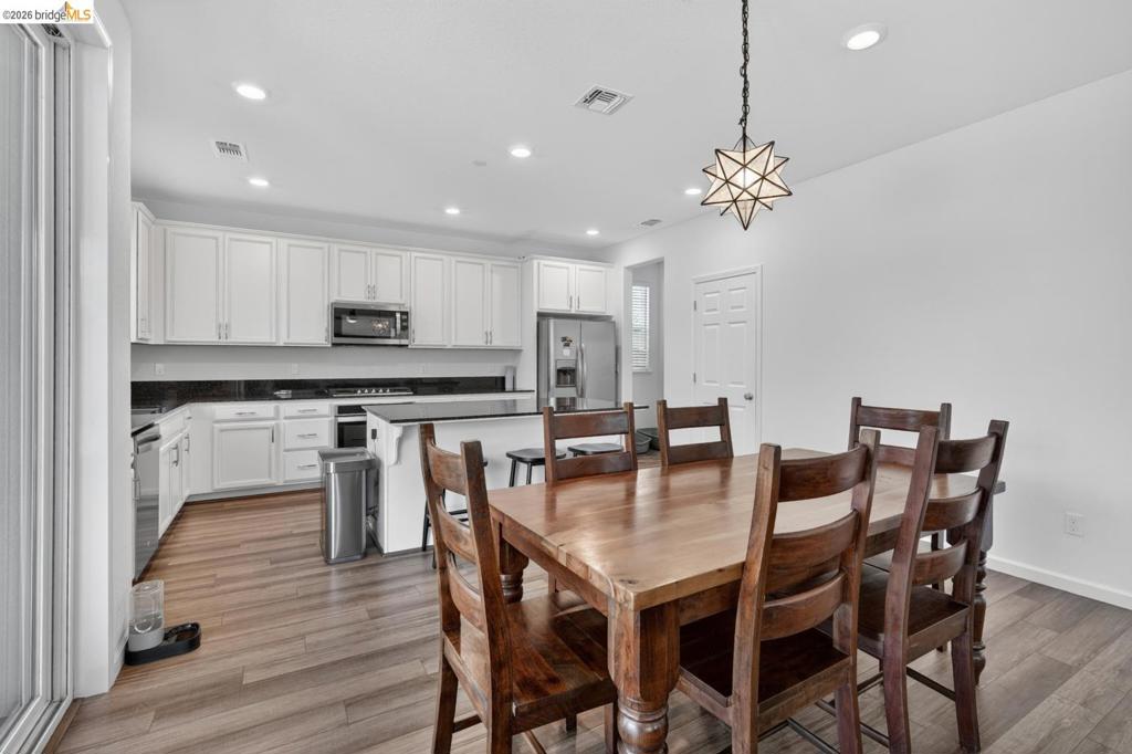 669 Longmont Dr Property Photo 20