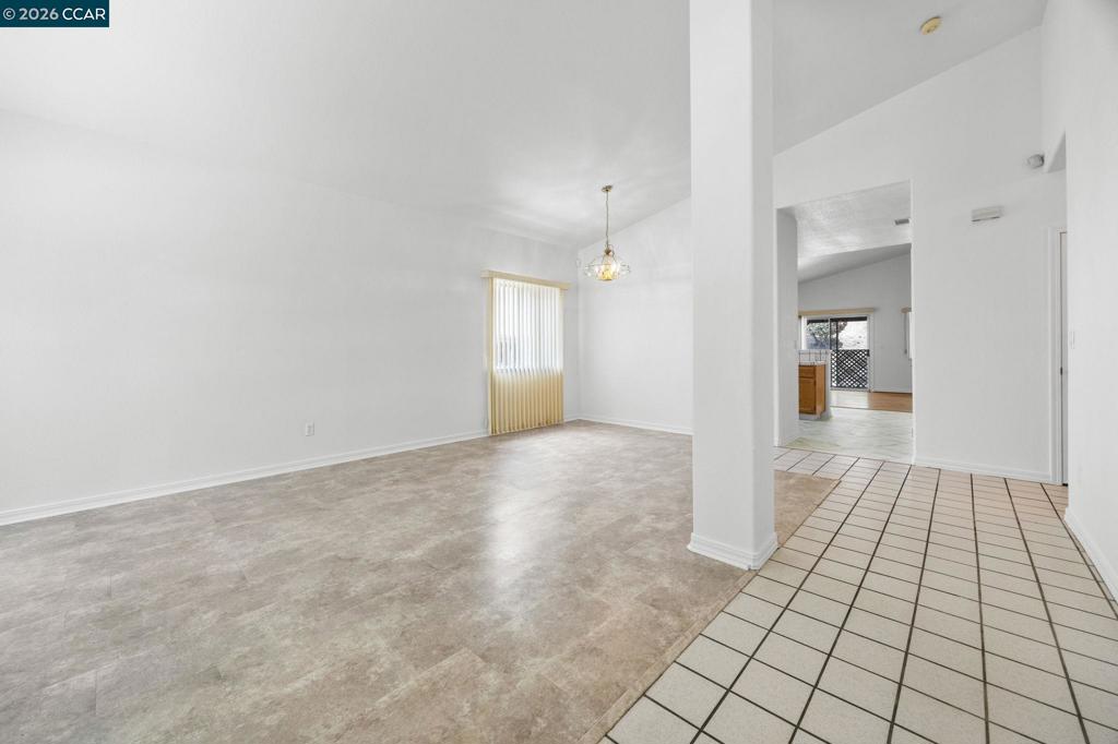 1402 Legend Circle Property Photo 4