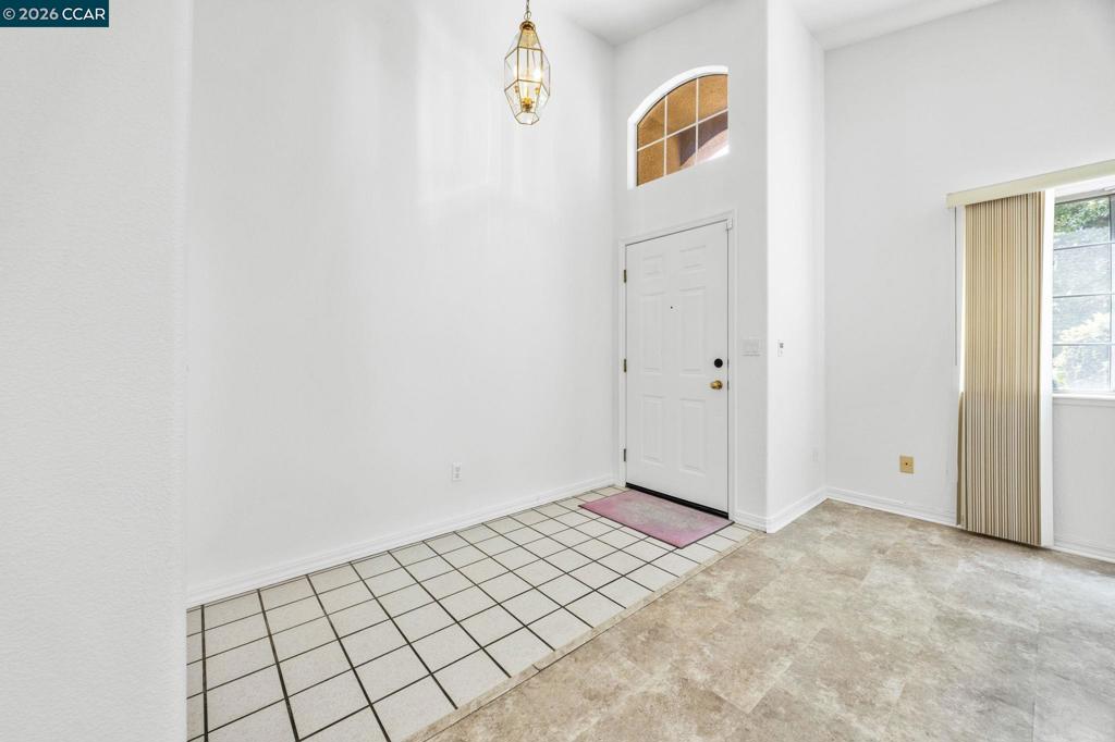 1402 Legend Circle Property Photo 6