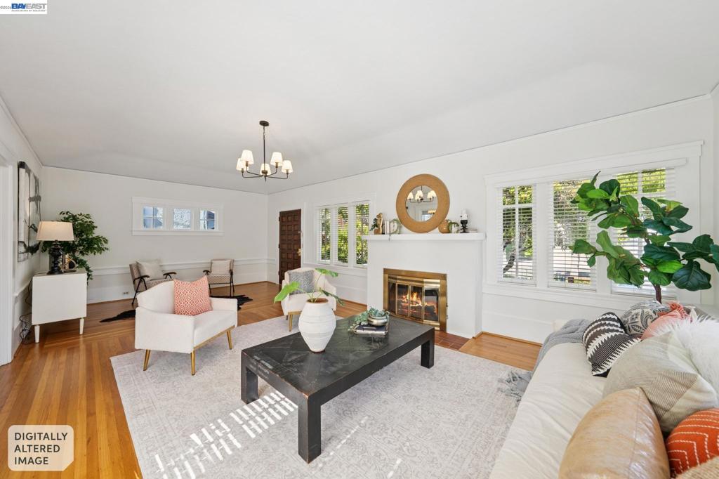 3244 Fernside Blvd Property Photo 11