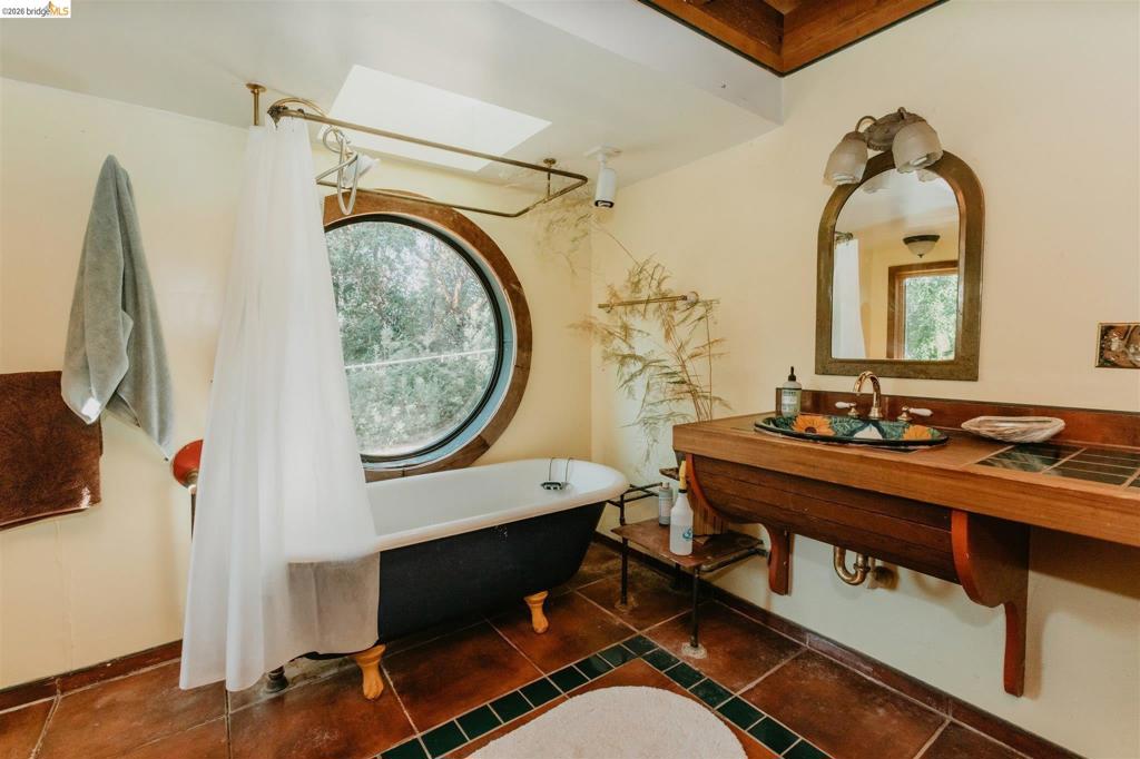 49100 Wickersham Road Property Photo 12