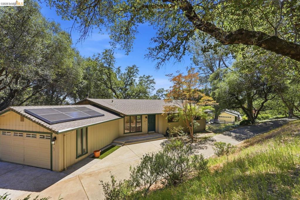5171 Westridge Cir Property Photo 1