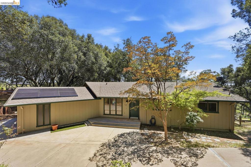 5171 Westridge Cir Property Photo 1