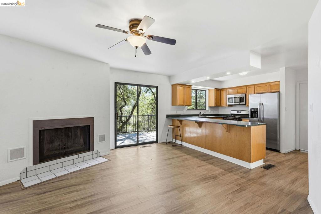 5171 Westridge Cir Property Photo 3