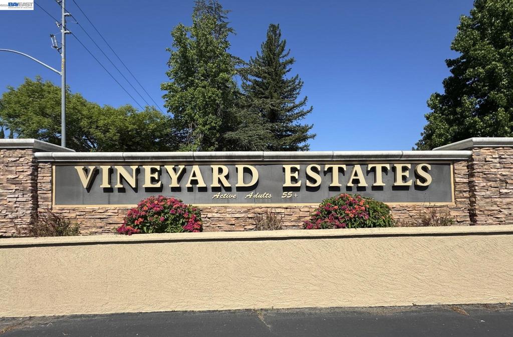 3263 Vineyard Ave., #187 Property Photo 23