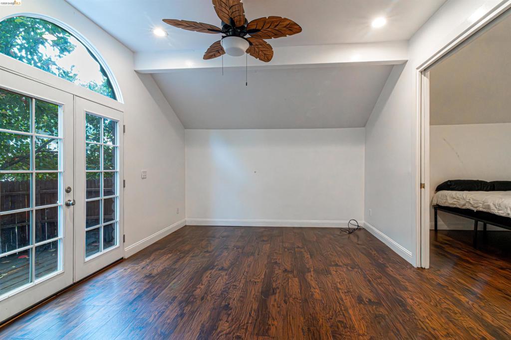 14999 Foothill Blvd Property Photo 10