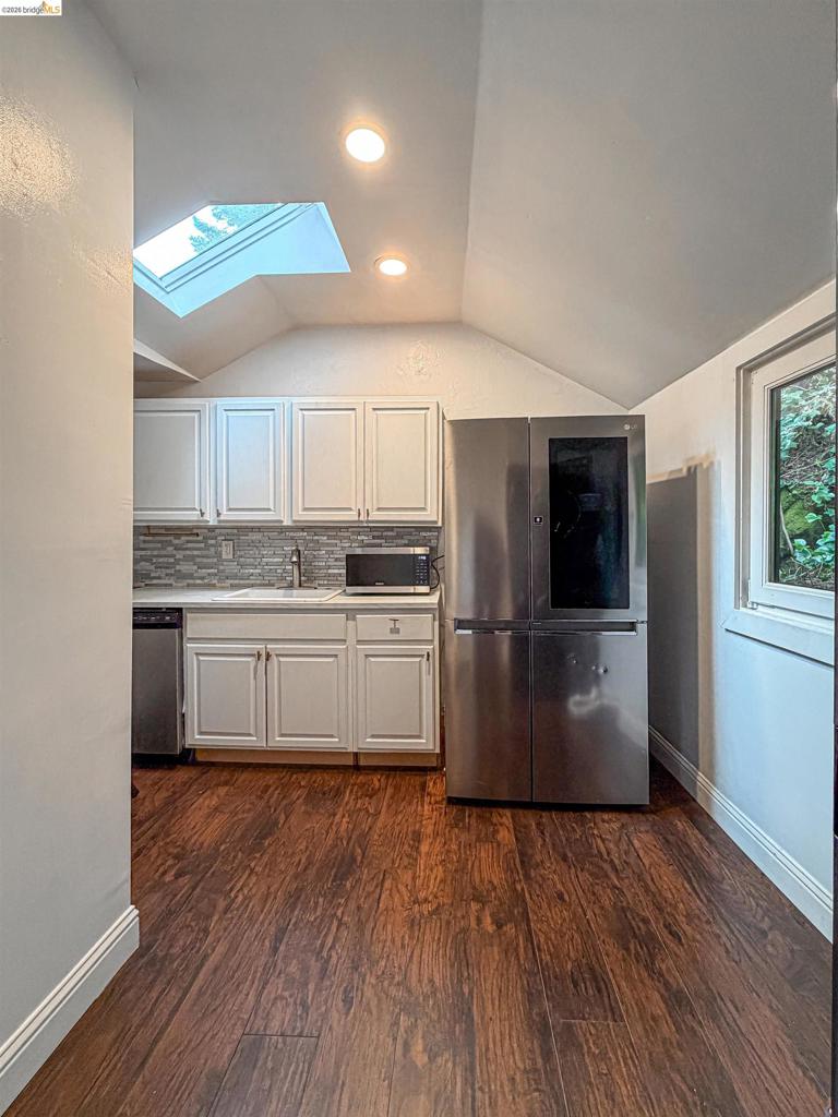 14999 Foothill Blvd Property Photo 15