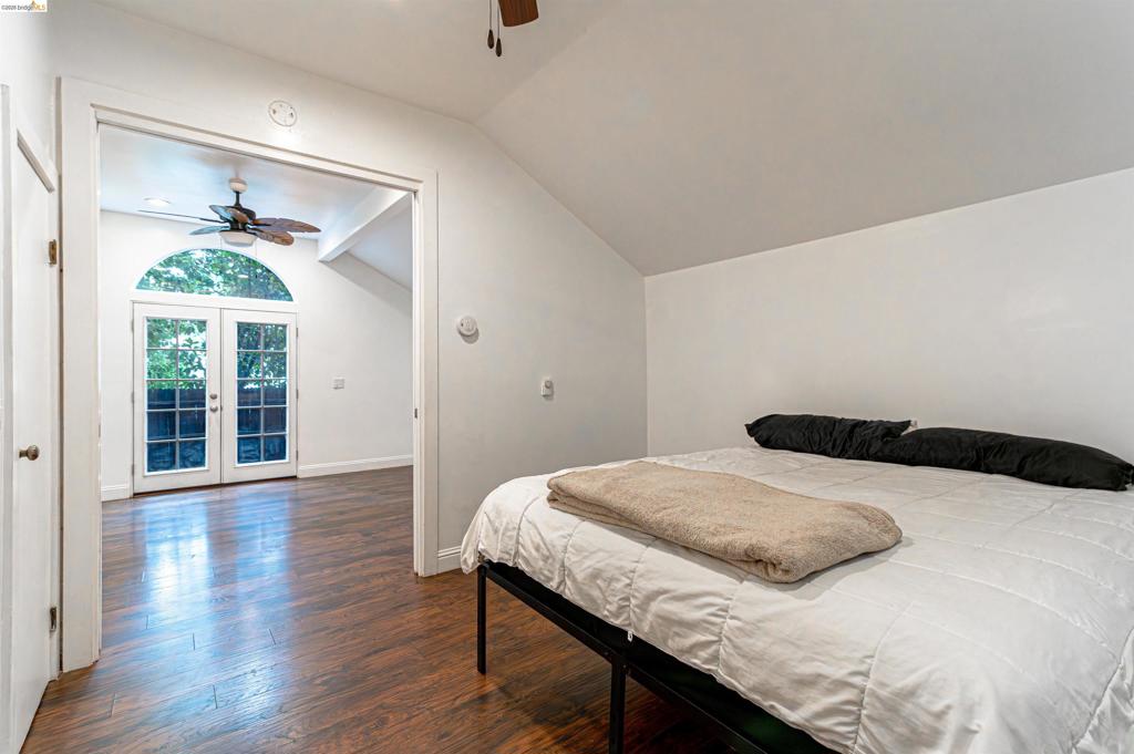 14999 Foothill Blvd Property Photo 20