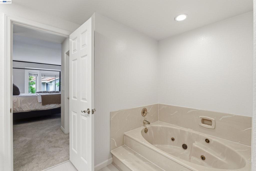 540 Ivy Pointe Circle Property Photo 18