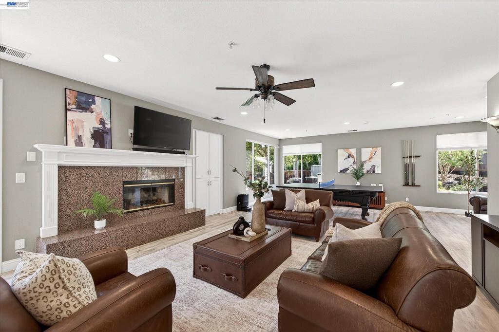 8303 Regency Dr Property Photo 21