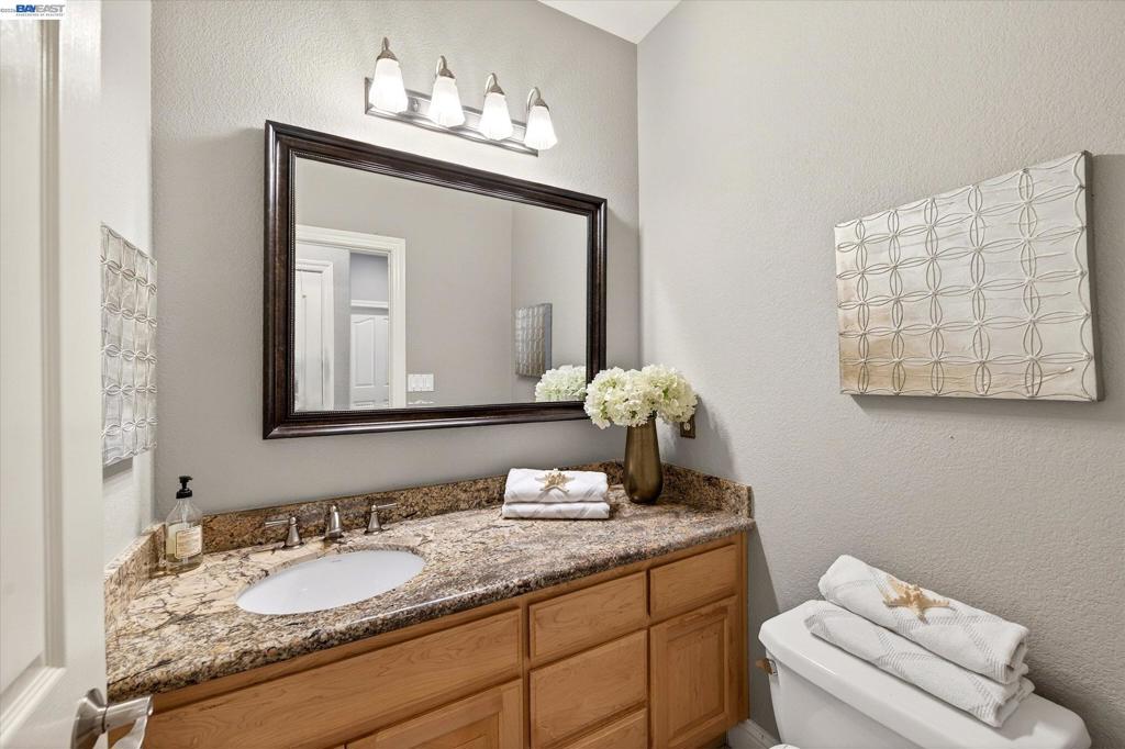 8303 Regency Dr Property Photo 28
