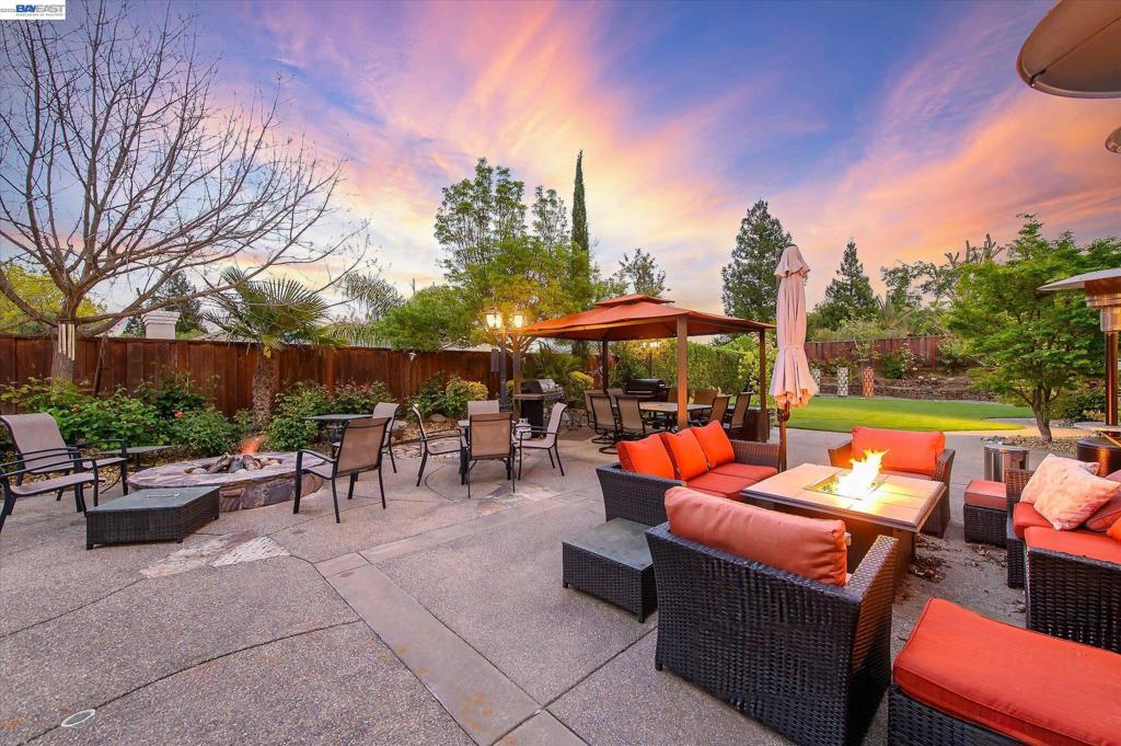 8303 Regency Dr Property Photo 41