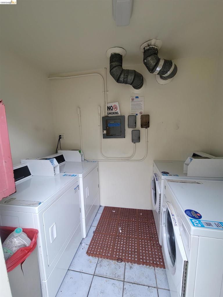 3905 Clayton Rd 12 Property Photo 6