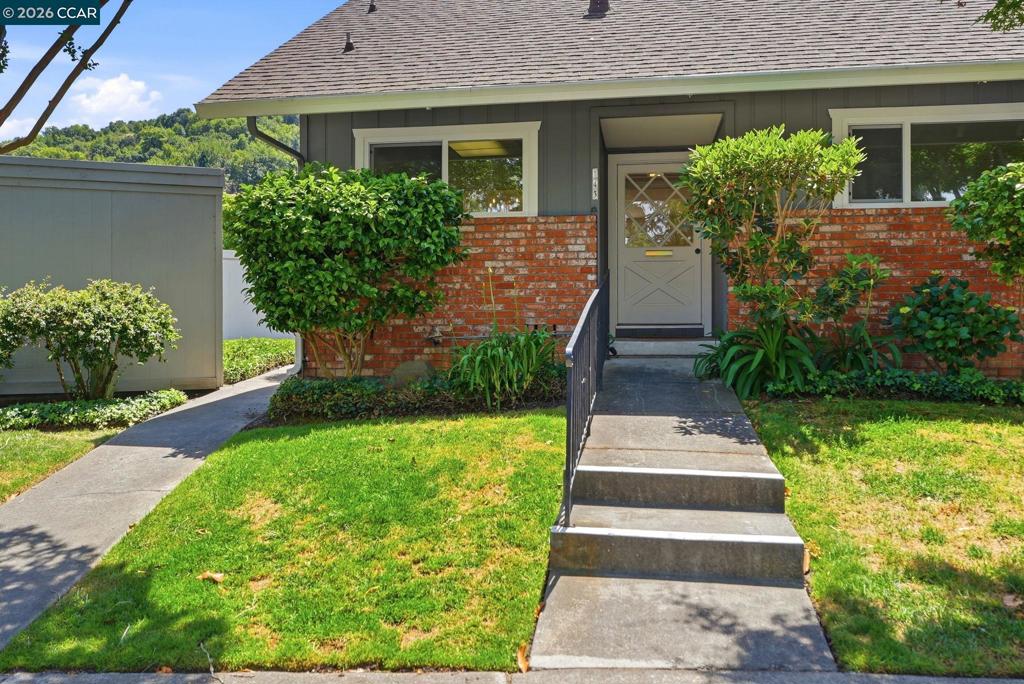 143 Miramonte Dr Property Photo 1