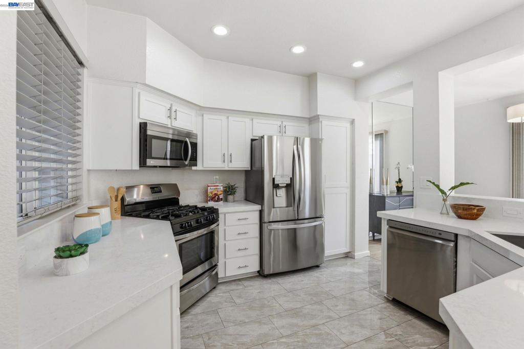7318 Bower Ln Property Photo 10