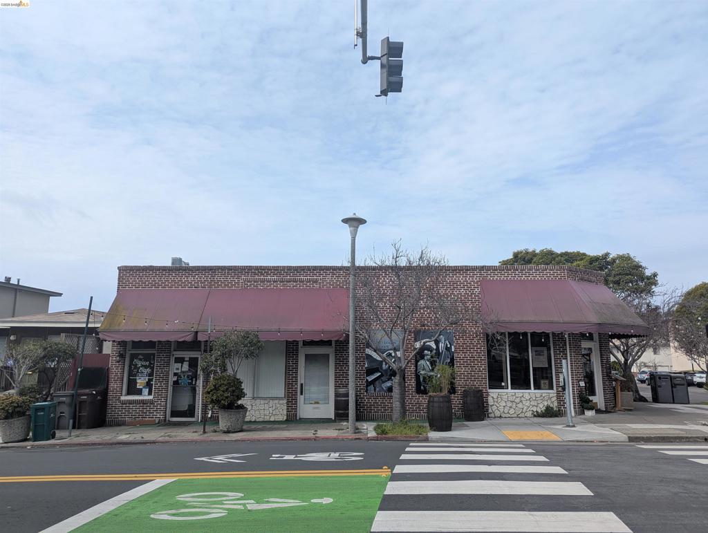 900 Masonic Avenue Property Photo 2